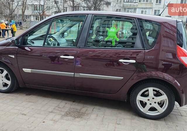Червоний Рено Сценік, об'ємом двигуна 2 л та пробігом 215 тис. км за 5800 $, фото 2 на Automoto.ua