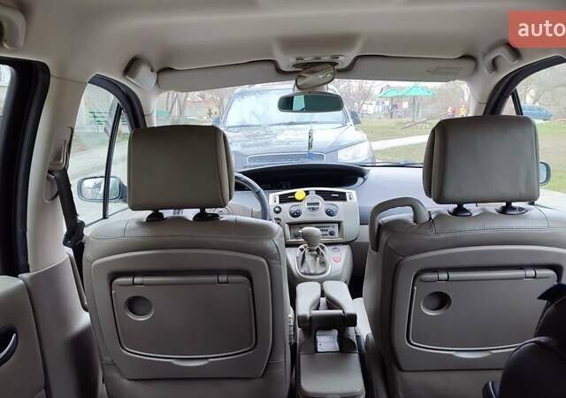 Червоний Рено Сценік, об'ємом двигуна 2 л та пробігом 215 тис. км за 5800 $, фото 16 на Automoto.ua