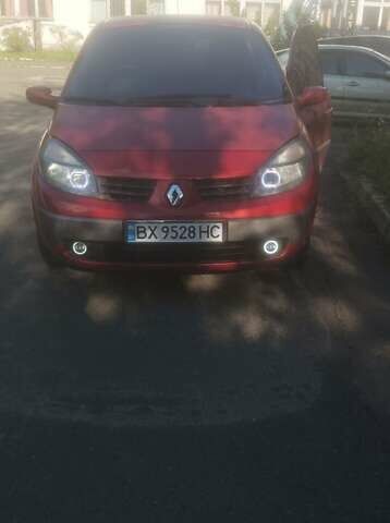 Красный Рено Сценик, объемом двигателя 1.6 л и пробегом 250 тыс. км за 3650 $, фото 9 на Automoto.ua