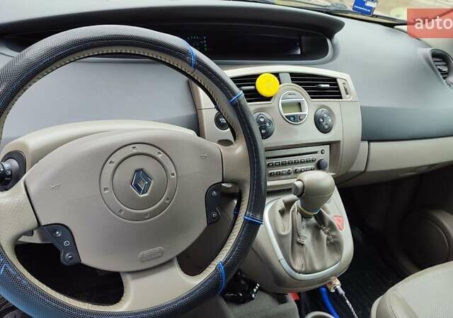 Червоний Рено Сценік, об'ємом двигуна 2 л та пробігом 215 тис. км за 5800 $, фото 11 на Automoto.ua