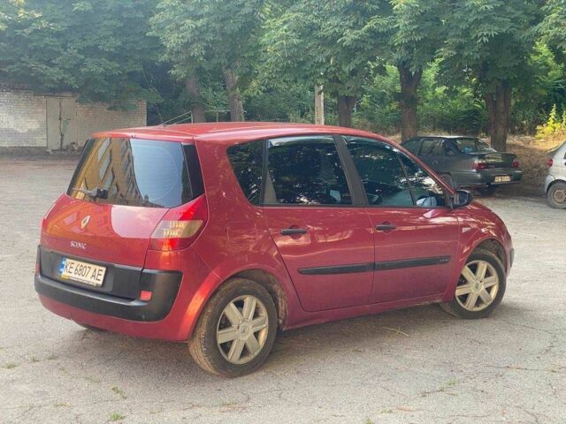 Красный Рено Сценик, объемом двигателя 1.6 л и пробегом 192 тыс. км за 4900 $, фото 2 на Automoto.ua