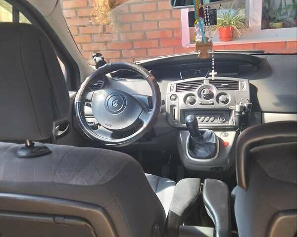 Рено Сценик 2004 в Виннице на Automoto.ua Красный Рено Сценик, объемом двигателя 1.46 л и пробегом 289 тыс. км за 4500 $, фото 4 на Automoto.ua