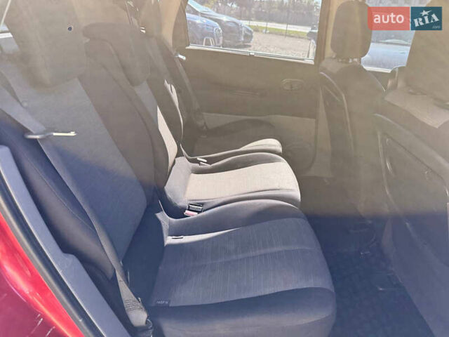 Красный Рено Сценик, объемом двигателя 1.46 л и пробегом 235 тыс. км за 4650 $, фото 24 на Automoto.ua