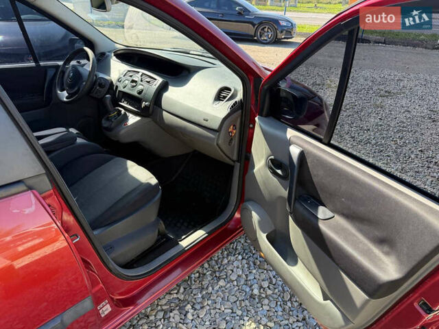 Красный Рено Сценик, объемом двигателя 1.46 л и пробегом 235 тыс. км за 4650 $, фото 17 на Automoto.ua