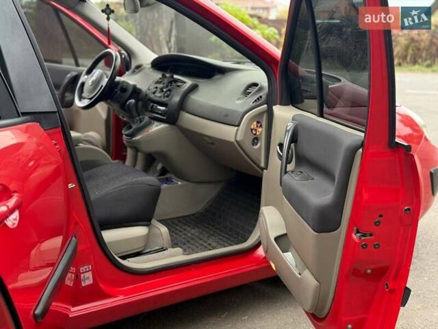 Червоний Рено Сценік, об'ємом двигуна 1.6 л та пробігом 294 тис. км за 4200 $, фото 1 на Automoto.ua