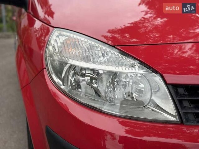Червоний Рено Сценік, об'ємом двигуна 1.6 л та пробігом 294 тис. км за 4200 $, фото 10 на Automoto.ua