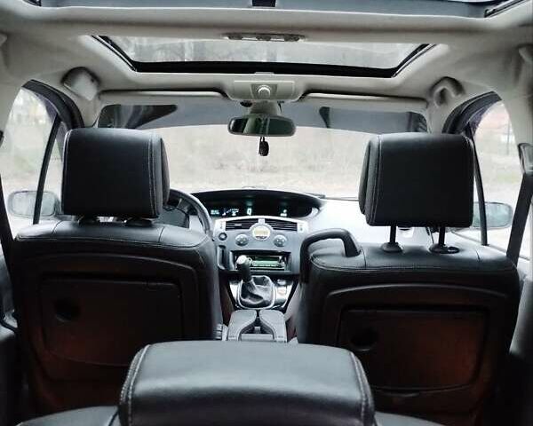 Красный Рено Сценик, объемом двигателя 1.6 л и пробегом 259 тыс. км за 4200 $, фото 10 на Automoto.ua