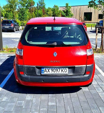 Красный Рено Сценик, объемом двигателя 1.6 л и пробегом 130 тыс. км за 3700 $, фото 1 на Automoto.ua