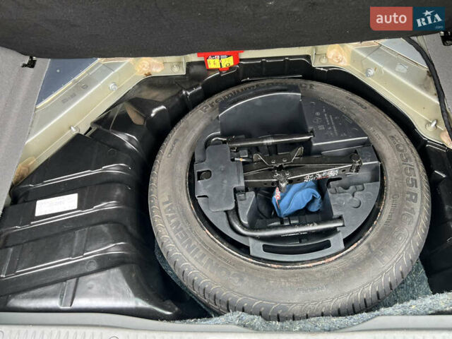 Червоний Рено Сценік, об'ємом двигуна 1.6 л та пробігом 242 тис. км за 4700 $, фото 60 на Automoto.ua