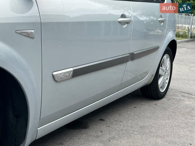 Червоний Рено Сценік, об'ємом двигуна 1.6 л та пробігом 242 тис. км за 4700 $, фото 18 на Automoto.ua