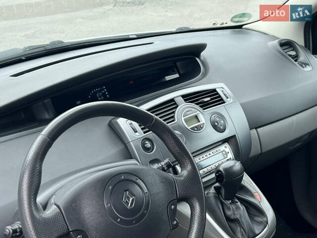 Червоний Рено Сценік, об'ємом двигуна 1.6 л та пробігом 242 тис. км за 4700 $, фото 36 на Automoto.ua