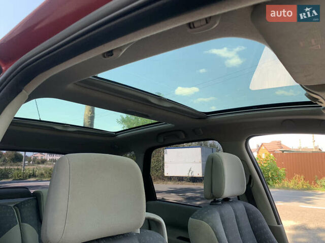 Красный Рено Сценик, объемом двигателя 1.6 л и пробегом 190 тыс. км за 4700 $, фото 16 на Automoto.ua