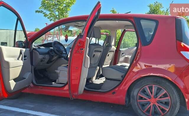 Красный Рено Сценик, объемом двигателя 1.6 л и пробегом 129 тыс. км за 4300 $, фото 4 на Automoto.ua