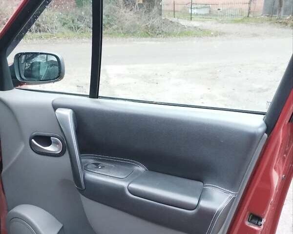 Красный Рено Сценик, объемом двигателя 1.6 л и пробегом 259 тыс. км за 4200 $, фото 16 на Automoto.ua