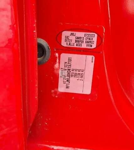 Красный Рено Сценик, объемом двигателя 1.6 л и пробегом 129 тыс. км за 4300 $, фото 12 на Automoto.ua