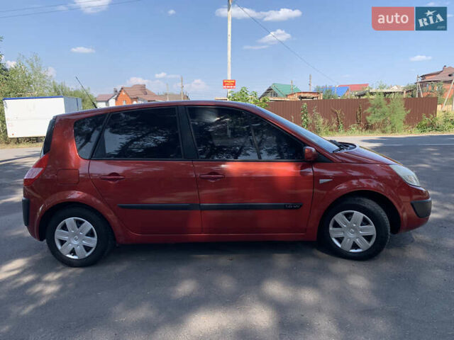 Красный Рено Сценик, объемом двигателя 1.6 л и пробегом 190 тыс. км за 4700 $, фото 2 на Automoto.ua