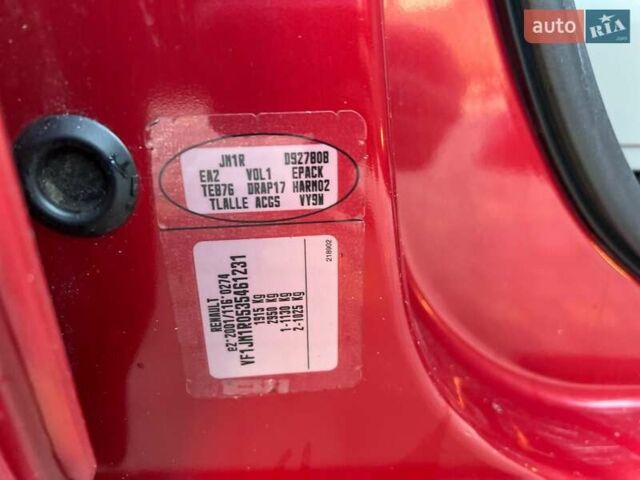 Красный Рено Сценик, объемом двигателя 1.6 л и пробегом 222 тыс. км за 4800 $, фото 26 на Automoto.ua