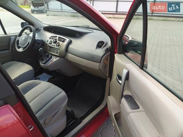 Красный Рено Сценик, объемом двигателя 1.6 л и пробегом 239 тыс. км за 5300 $, фото 25 на Automoto.ua