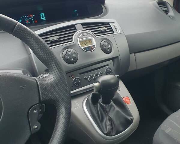 Красный Рено Сценик, объемом двигателя 1.6 л и пробегом 246 тыс. км за 4900 $, фото 36 на Automoto.ua