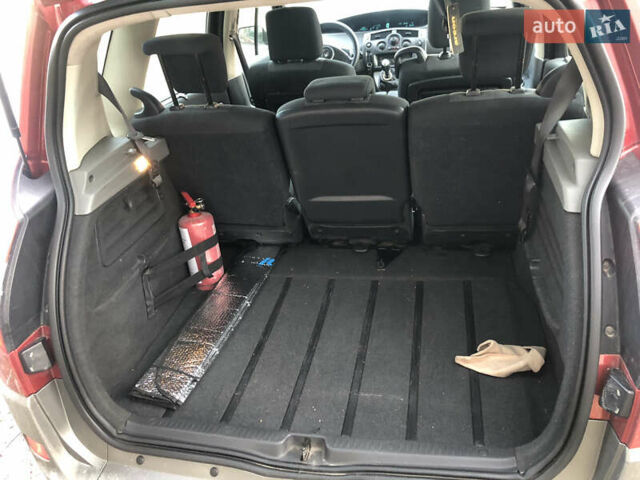 Красный Рено Сценик, объемом двигателя 1.6 л и пробегом 242 тыс. км за 4100 $, фото 20 на Automoto.ua