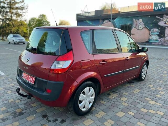 Красный Рено Сценик, объемом двигателя 1.6 л и пробегом 222 тыс. км за 4800 $, фото 2 на Automoto.ua