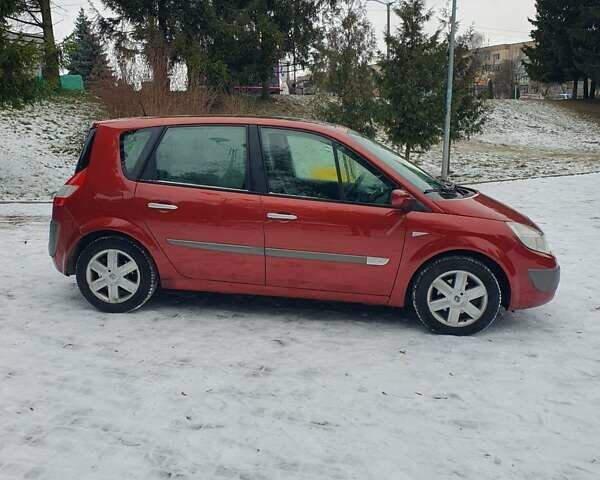 Красный Рено Сценик, объемом двигателя 1.6 л и пробегом 246 тыс. км за 4900 $, фото 2 на Automoto.ua