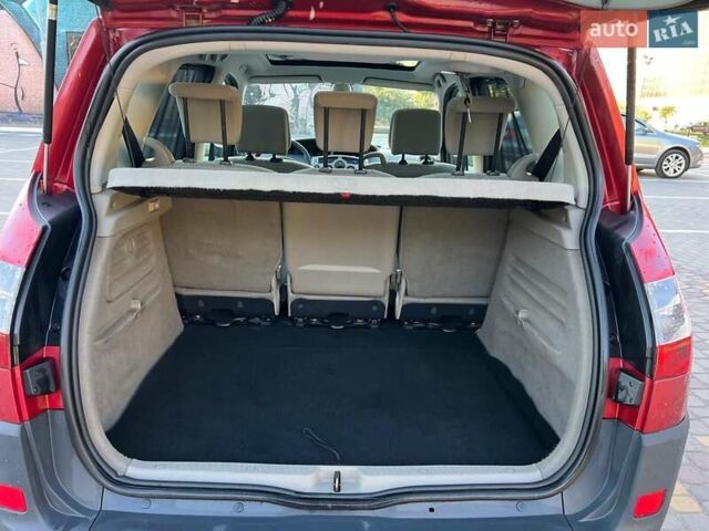 Красный Рено Сценик, объемом двигателя 1.6 л и пробегом 222 тыс. км за 4800 $, фото 32 на Automoto.ua