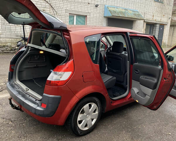 Красный Рено Сценик, объемом двигателя 1.6 л и пробегом 217 тыс. км за 4350 $, фото 8 на Automoto.ua