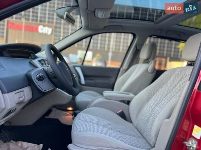 Красный Рено Сценик, объемом двигателя 1.6 л и пробегом 222 тыс. км за 4800 $, фото 14 на Automoto.ua