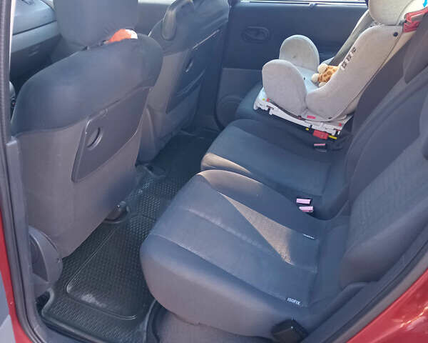 Красный Рено Сценик, объемом двигателя 1.6 л и пробегом 300 тыс. км за 4800 $, фото 12 на Automoto.ua