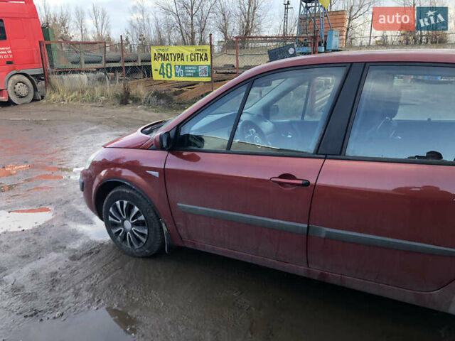 Красный Рено Сценик, объемом двигателя 1.6 л и пробегом 242 тыс. км за 4100 $, фото 14 на Automoto.ua