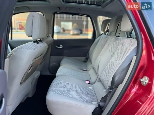 Красный Рено Сценик, объемом двигателя 1.6 л и пробегом 222 тыс. км за 4800 $, фото 21 на Automoto.ua