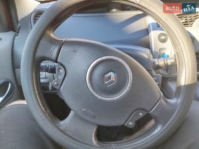 Красный Рено Сценик, объемом двигателя 1.6 л и пробегом 340 тыс. км за 4400 $, фото 14 на Automoto.ua