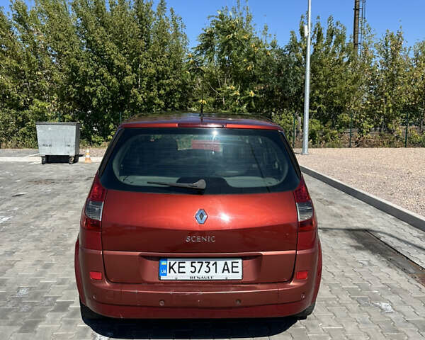 Красный Рено Сценик, объемом двигателя 1.5 л и пробегом 380 тыс. км за 4500 $, фото 1 на Automoto.ua