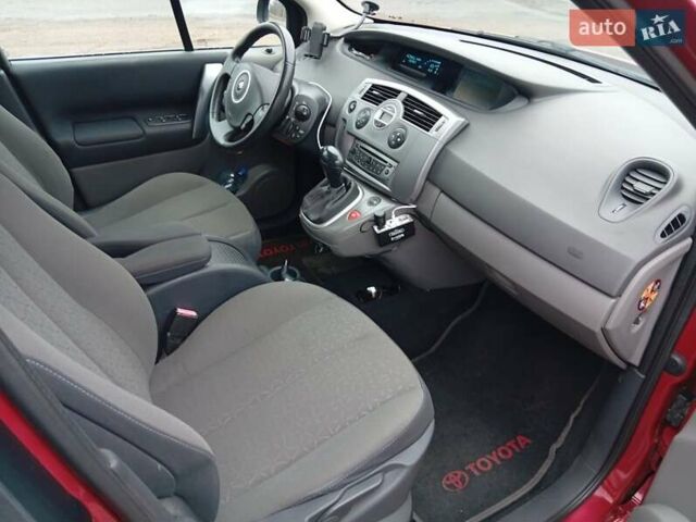 Красный Рено Сценик, объемом двигателя 1.6 л и пробегом 184 тыс. км за 6300 $, фото 8 на Automoto.ua