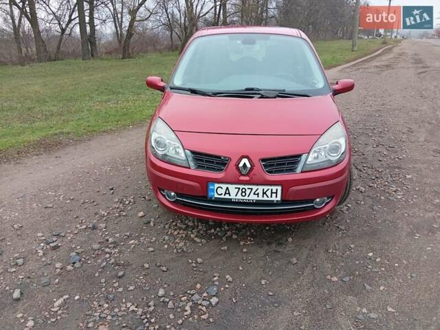 Красный Рено Сценик, объемом двигателя 1.6 л и пробегом 184 тыс. км за 6300 $, фото 1 на Automoto.ua