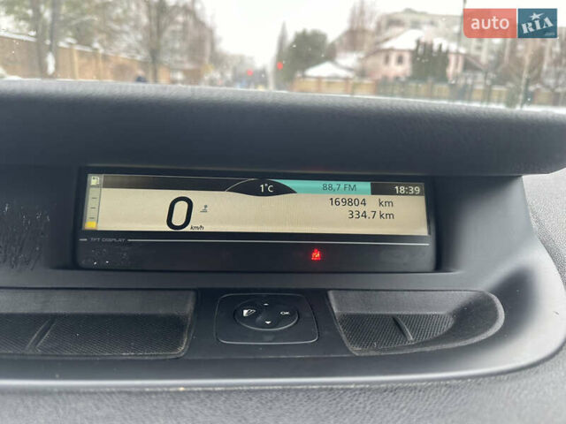 Красный Рено Сценик, объемом двигателя 1.6 л и пробегом 169 тыс. км за 6450 $, фото 8 на Automoto.ua