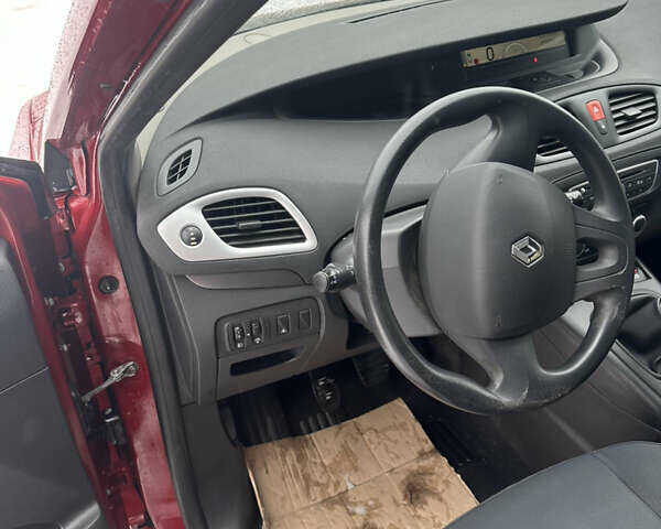 Красный Рено Сценик, объемом двигателя 1.6 л и пробегом 169 тыс. км за 6450 $, фото 3 на Automoto.ua