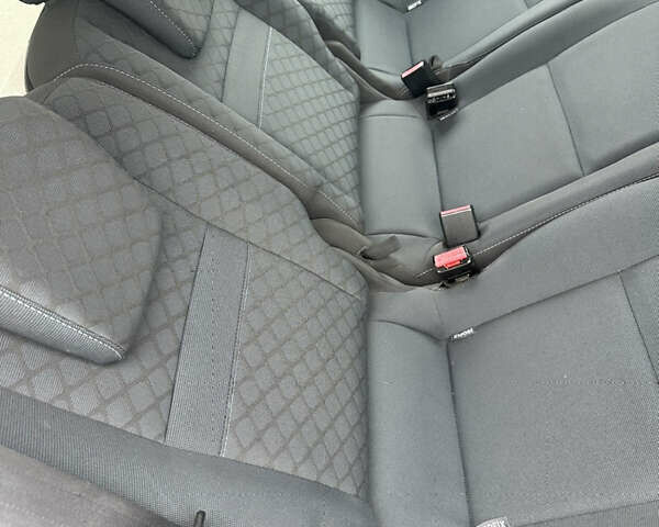 Красный Рено Сценик, объемом двигателя 1.6 л и пробегом 169 тыс. км за 6450 $, фото 9 на Automoto.ua