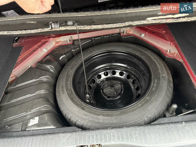 Красный Рено Сценик, объемом двигателя 1.46 л и пробегом 185 тыс. км за 7900 $, фото 15 на Automoto.ua