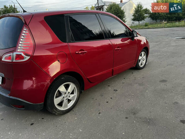 Красный Рено Сценик, объемом двигателя 1.5 л и пробегом 350 тыс. км за 6499 $, фото 5 на Automoto.ua