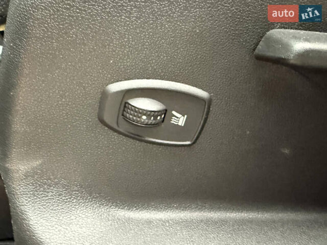 Красный Рено Сценик, объемом двигателя 1.46 л и пробегом 185 тыс. км за 7900 $, фото 7 на Automoto.ua