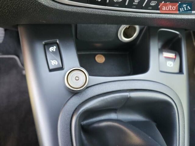 Червоний Рено Сценік, об'ємом двигуна 1.46 л та пробігом 264 тис. км за 7850 $, фото 23 на Automoto.ua