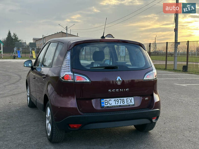 Красный Рено Сценик, объемом двигателя 1.46 л и пробегом 216 тыс. км за 8200 $, фото 5 на Automoto.ua