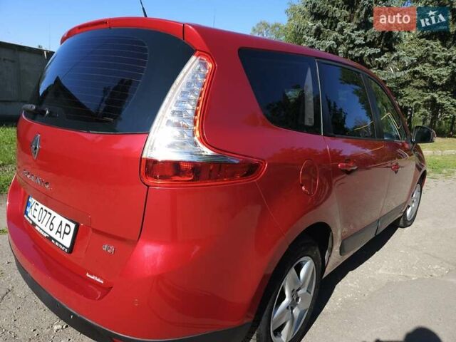 Червоний Рено Сценік, об'ємом двигуна 1.46 л та пробігом 264 тис. км за 7850 $, фото 4 на Automoto.ua