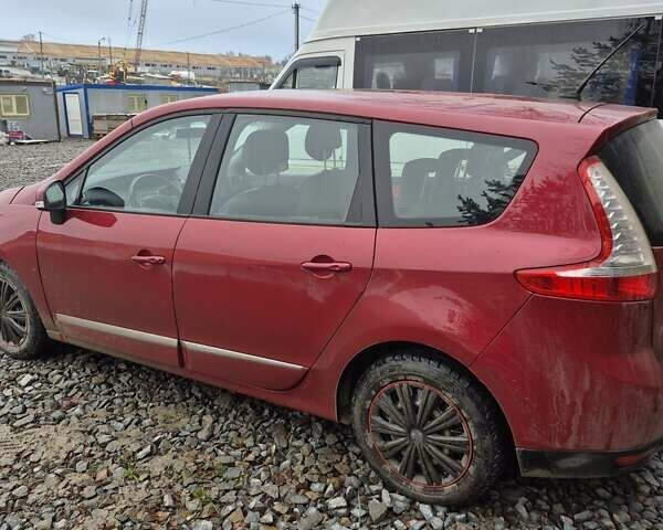 Красный Рено Сценик, объемом двигателя 1.6 л и пробегом 237 тыс. км за 7500 $, фото 1 на Automoto.ua