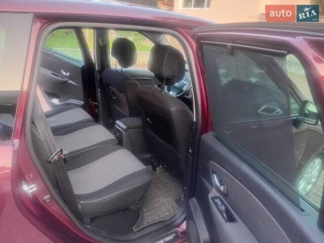 Червоний Рено Сценік, об'ємом двигуна 1.5 л та пробігом 151 тис. км за 8900 $, фото 2 на Automoto.ua