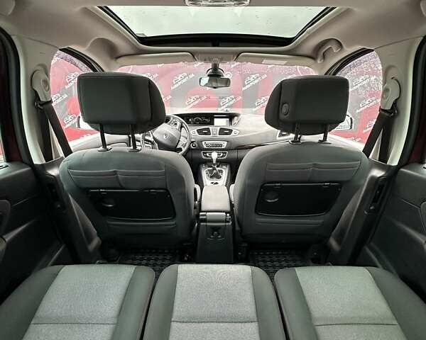 Червоний Рено Сценік, об'ємом двигуна 2 л та пробігом 176 тис. км за 9000 $, фото 13 на Automoto.ua