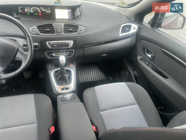 Красный Рено Сценик, объемом двигателя 1.5 л и пробегом 175 тыс. км за 10700 $, фото 17 на Automoto.ua