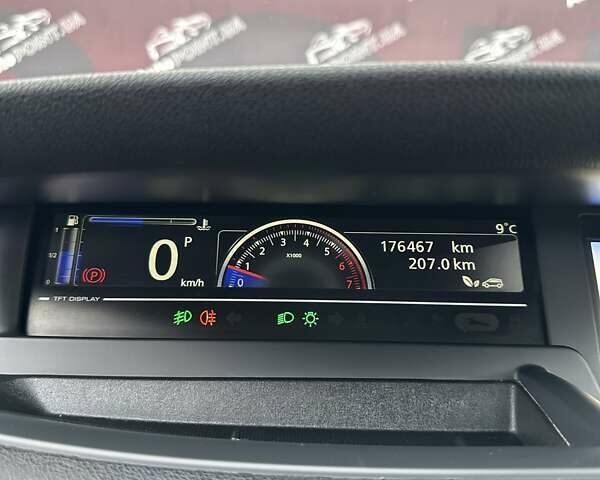 Червоний Рено Сценік, об'ємом двигуна 2 л та пробігом 176 тис. км за 9000 $, фото 35 на Automoto.ua